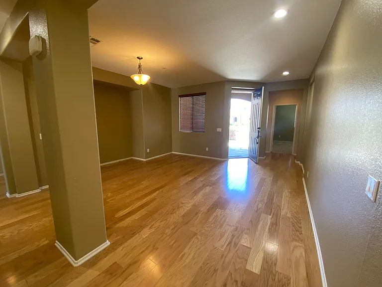 2274 Hay Market St — Photo 6