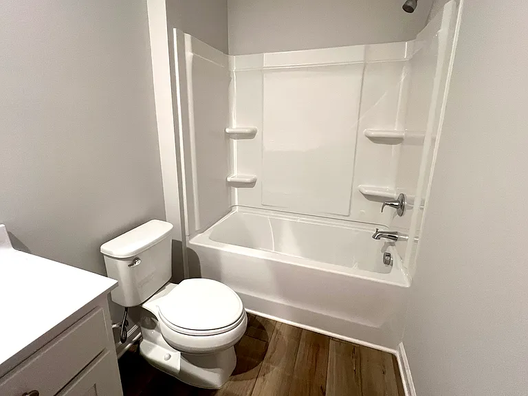46 Hickory Grove Ave — Photo 6