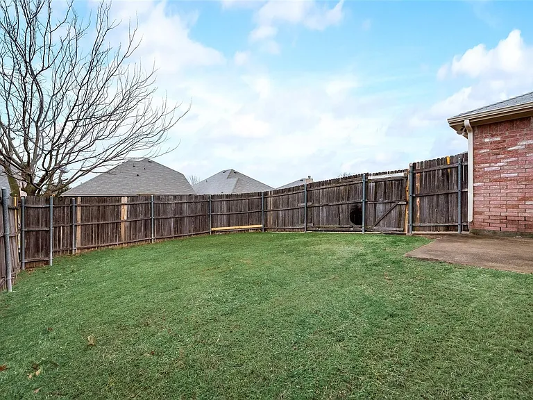 2946 Midbury Dr — Photo 19