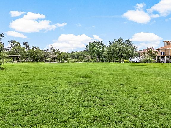 4th image of 222 Rue Orleans St