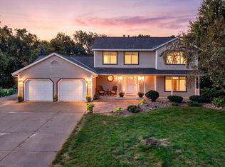 7640 Bowman Ct, Inver Grove Heights, MN 55076