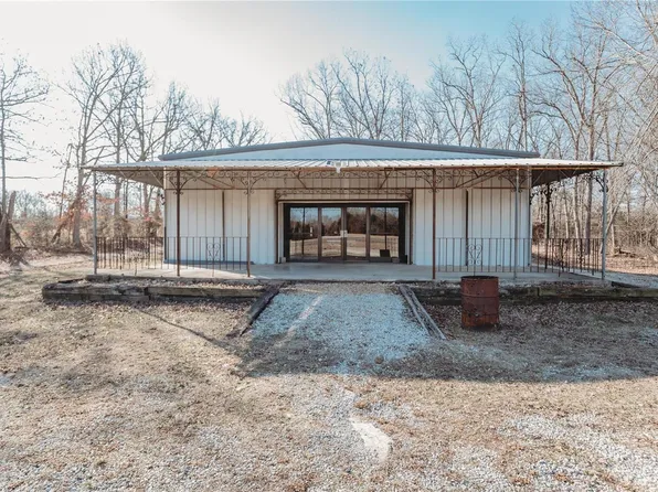 8514 Highway Zz, Cuba, MO 65453