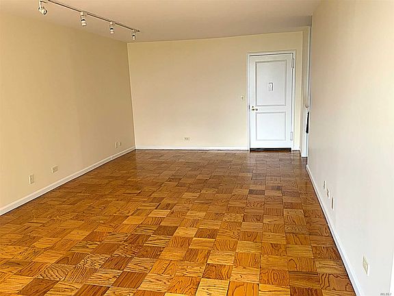 2nd image of 270-10 Grand Central Pkwy APT 6S