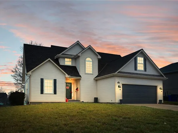 2100 SE 7th St, Lees Summit, MO 64063