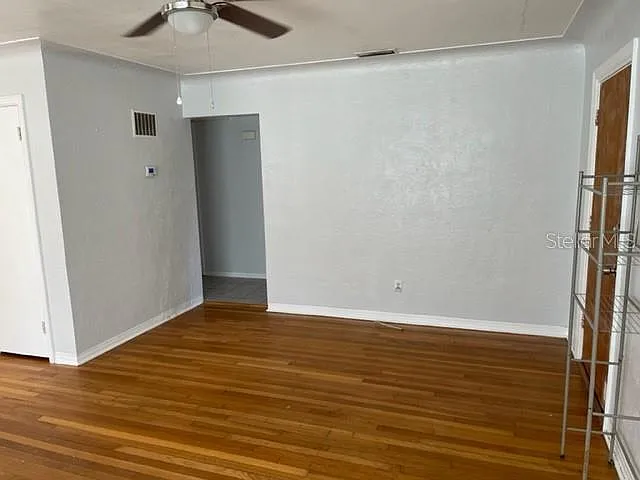2 bed, 1.0 bath, 1084 sqft, $1,795 — Photo 3