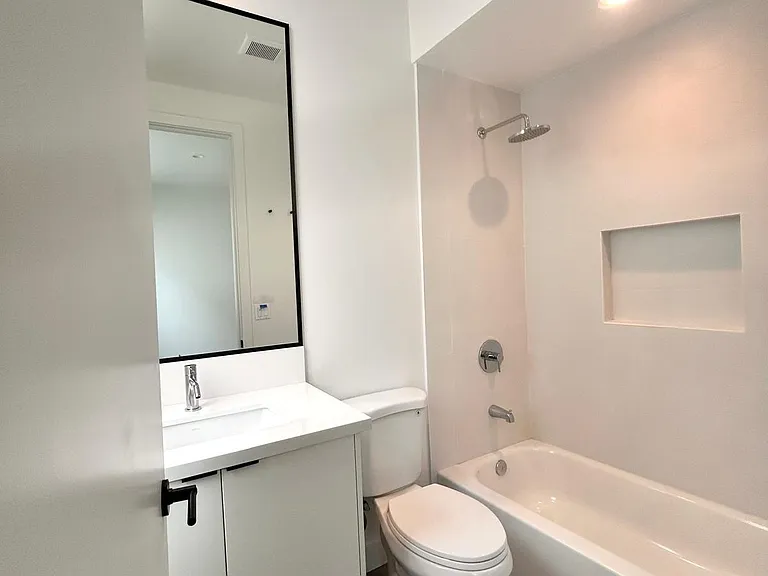 1177 1/2 Leighton Ave #1 — Photo 7