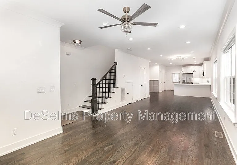 4423A Providence Hts — Photo 2