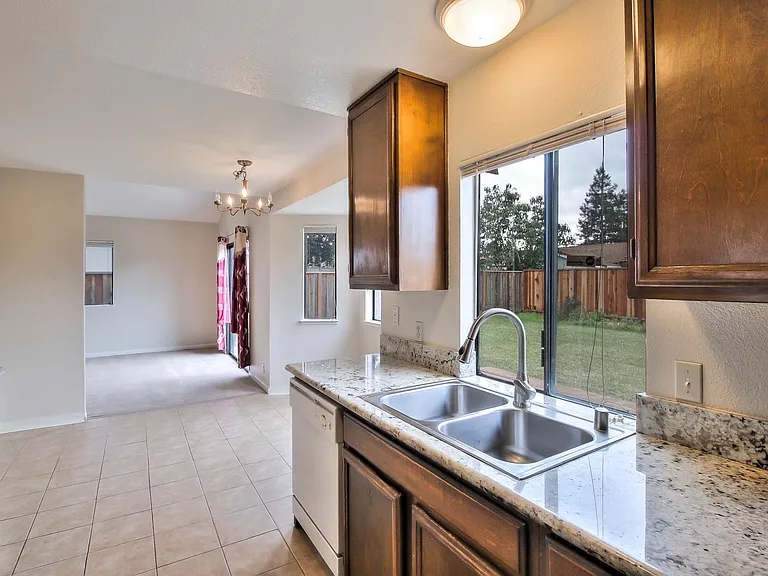 3251 Whispering Elm Ct — Photo 9