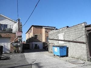 2nd image of 3337 W 95th St