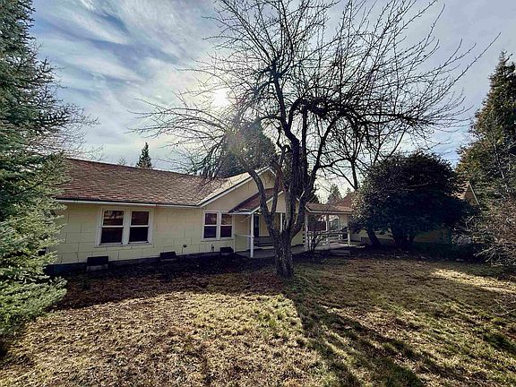 3rd image of 415 Old Mc Cloud Rd