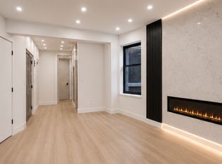 26 Van Dam St #2RE, Brooklyn, NY 11222