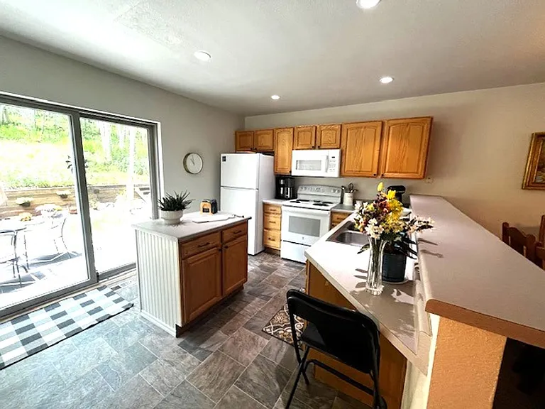 213 Kestrel — Photo 12