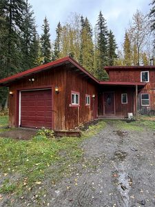 690 Moon Mullen Ln, Fairbanks, AK, 99712