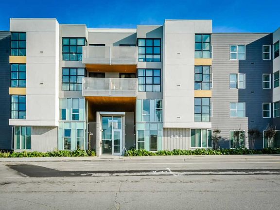 3rd image of 451 Donahue St Unit 504