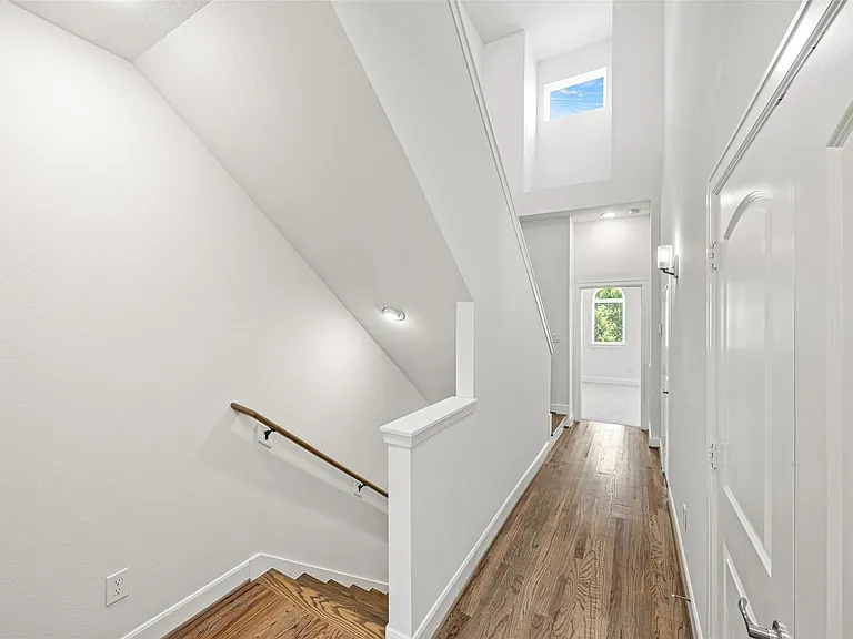 719 Leverkuhn St — Photo 27