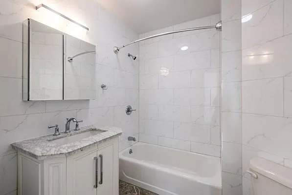 Rented by Nooklyn NYC LLC | media 4
