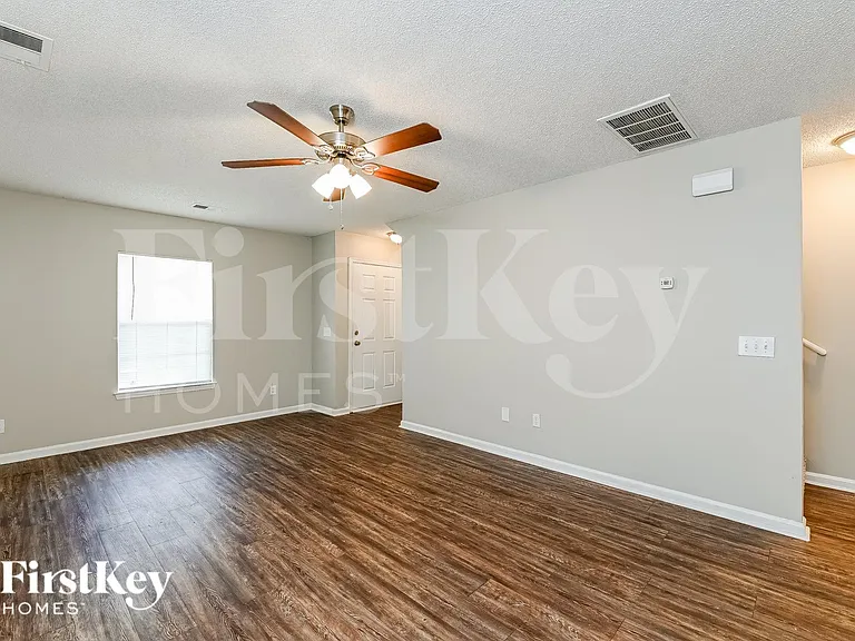 1020 Golden Aspen Dr — Photo 5