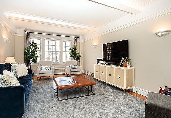 5th image of 124 W 79th St APT 14A