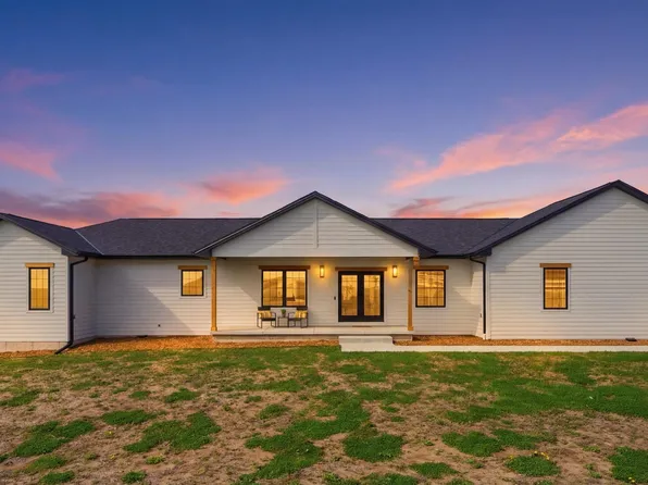 8401 S 162nd St, Bennet, NE 68317