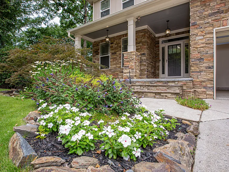 2032 Hatteras Way NW — Photo 2