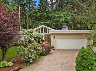 20137 44th Ave NE, Lake Forest Park, WA