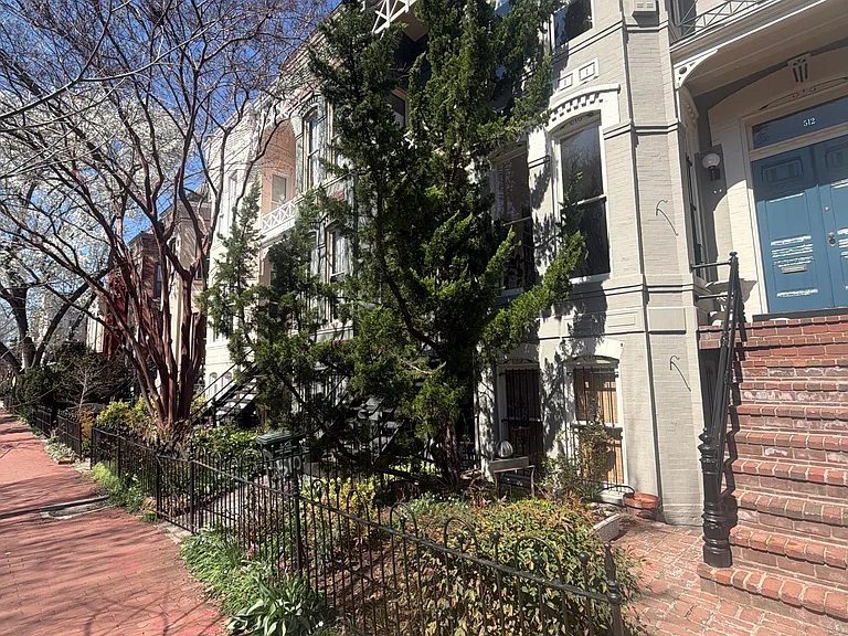 512 Constitution Ave NE #B — Photo 22