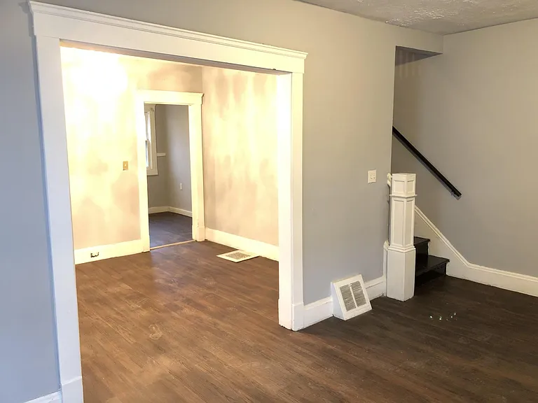 1772 Urbana Rd — Photo 6