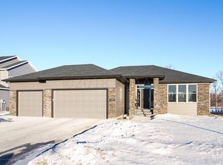 7196 14th St S, Fargo, ND 58104