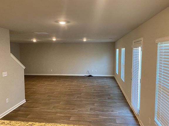 2nd image of 119 River Birch Ln