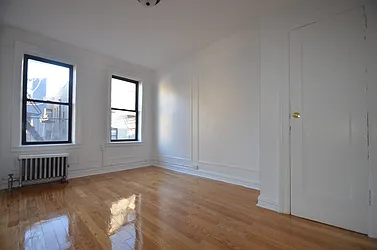 Rented by CITY SKYLINE REALTY INC