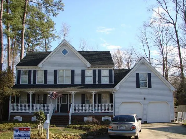 349 Spice Bush Ct, Chesapeake, VA 23320