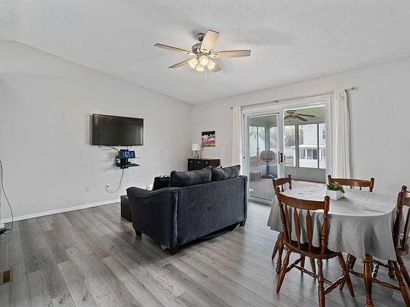 2nd image of 3463 Westerville Woods Dr