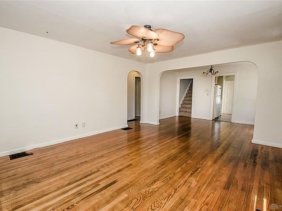 4th image of 4060 Ellery Ave