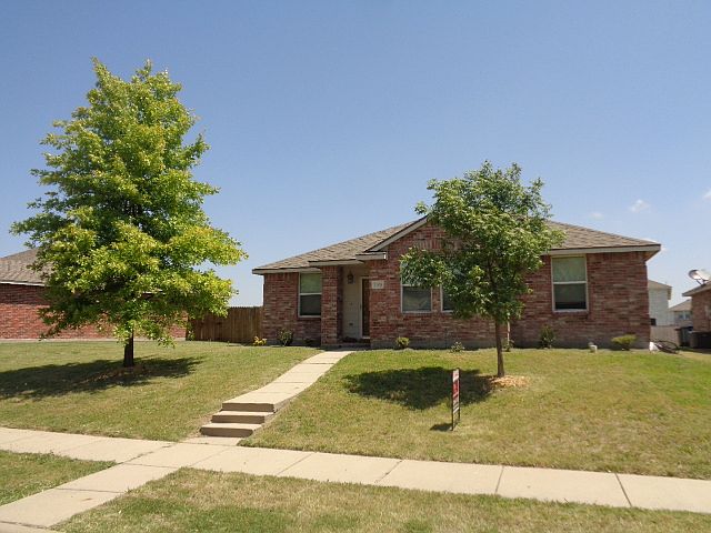 1st image of 2908 Lake Vista Dr