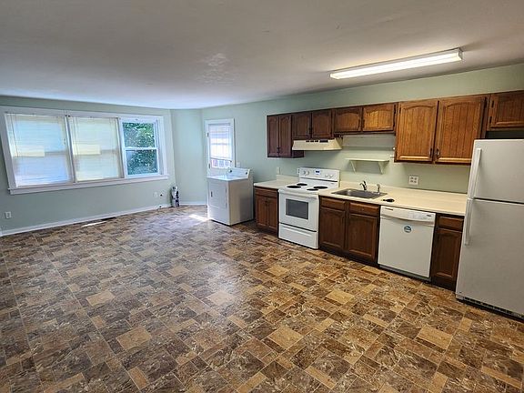4th image of 207 Purefoy Rd #A