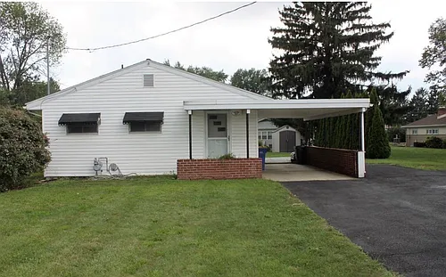 2080 N Susquehanna Trl Photo 1
