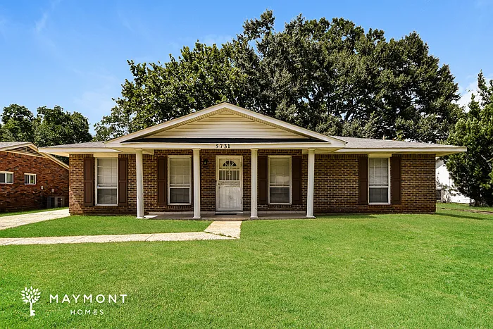5731 Roxboro Dr