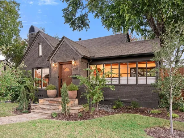 2218 Carnes St, Dallas, TX 75208