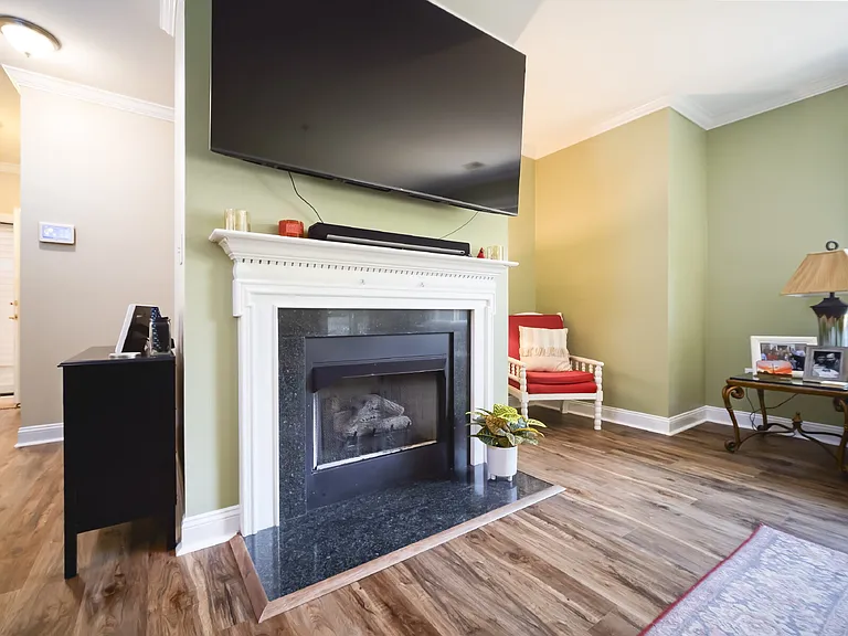 5609 Fairview Rd #3 — Photo 9