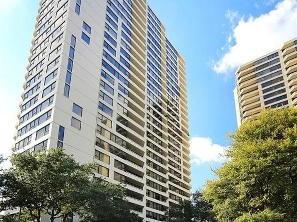 15 Greenway Plz Unit 12G, Houston, TX 77046