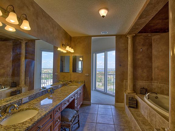 4th image of 2901 S Atlantic Ave #101
