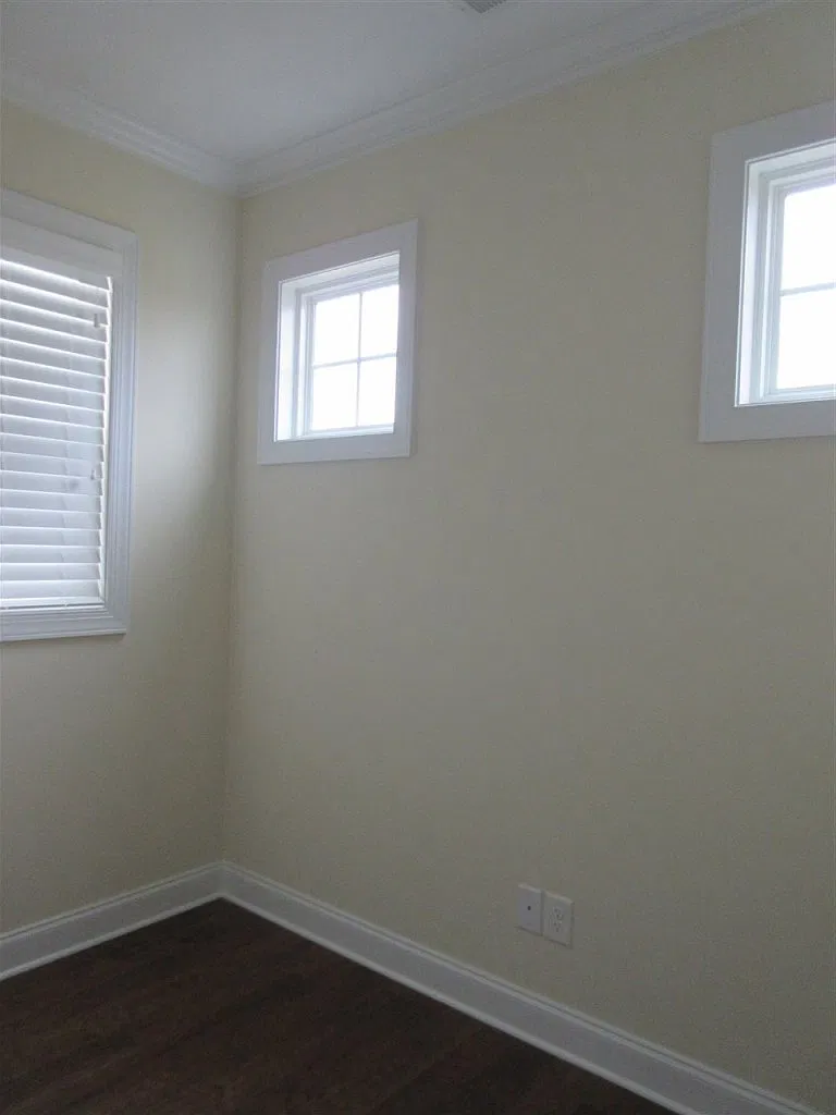 4 bed, 2.5 bath, $2,100 — Photo 4