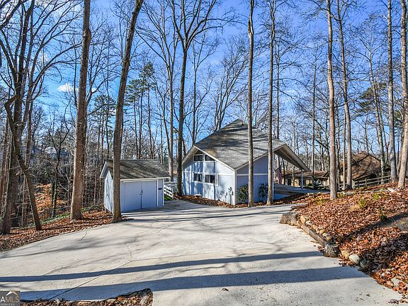 5th image of 3417 The Trail Rd