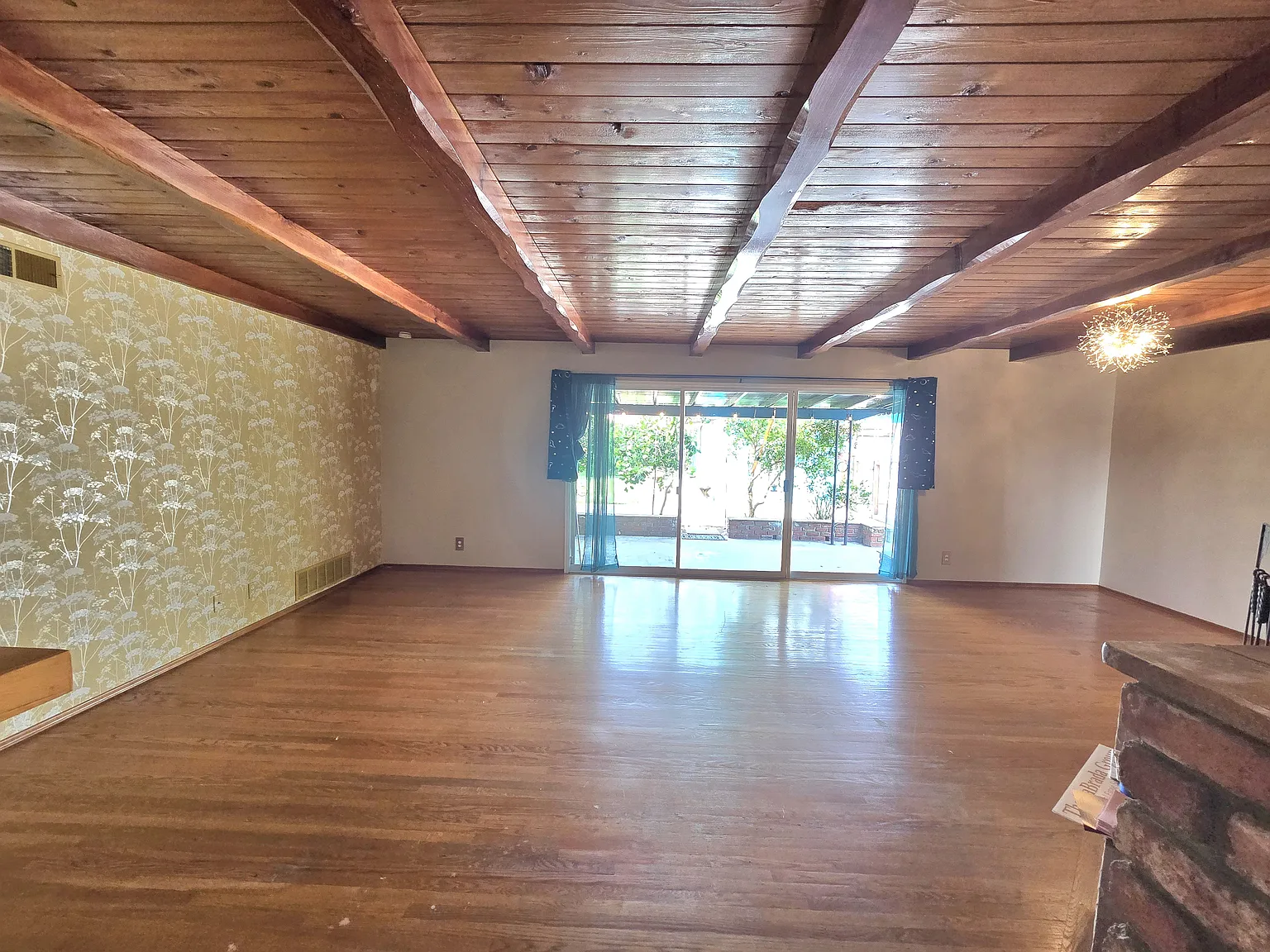 4 bed, 1788 sqft, $3,600 — Photo 3