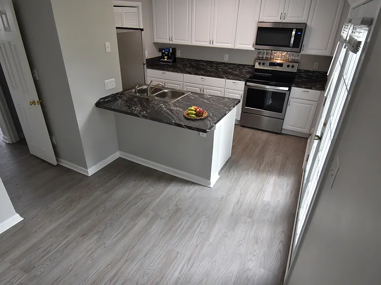 630 S Main St #14 — Photo 7
