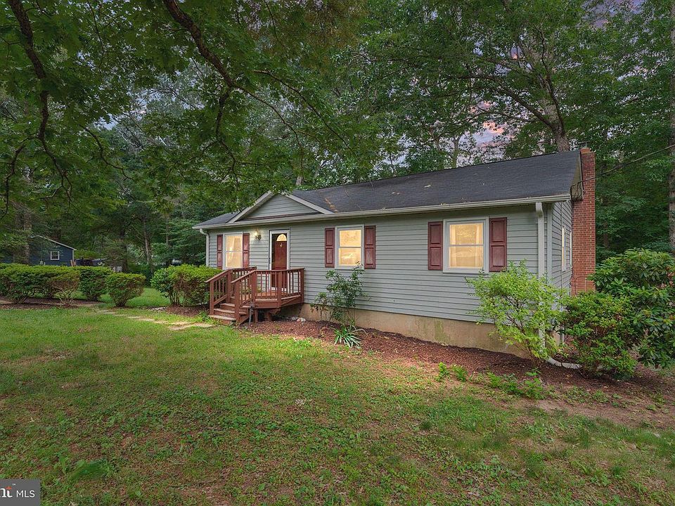 1st image of 3 Hillcrest Dr