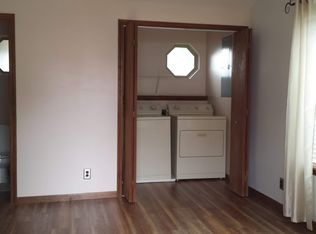 218 Grovewood Dr, Beech Grove, IN 46107