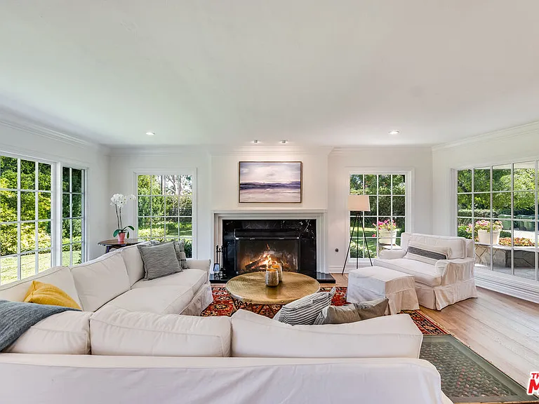 28925 Cliffside Dr — Photo 19