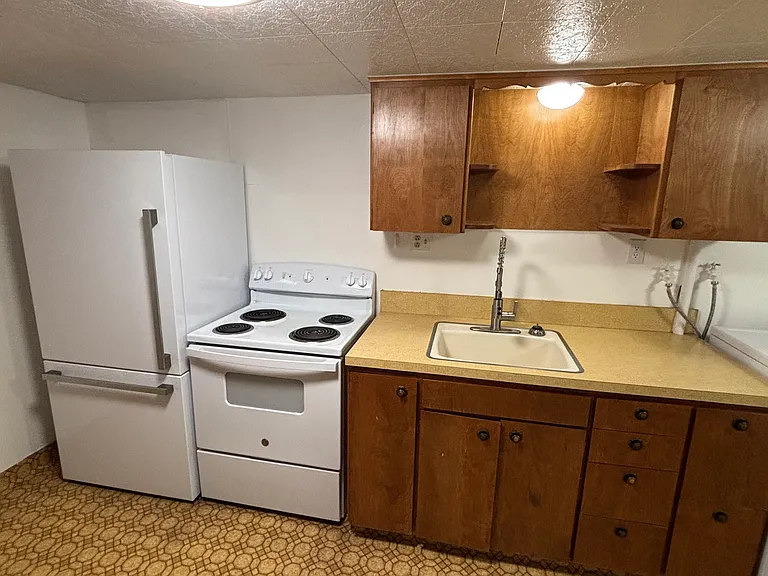 376 Lauralin Dr #BASEMENT — Photo 7