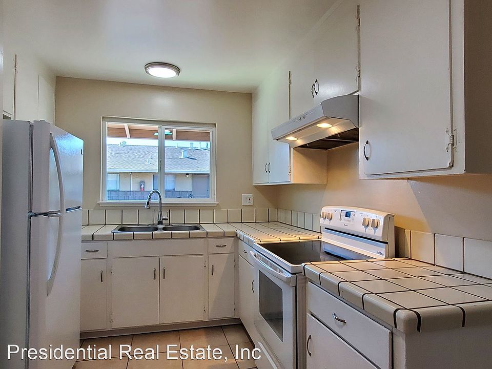 1st image of 5608 Hoffman Ct #3